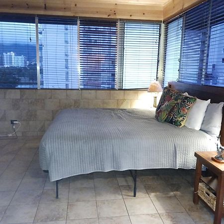 Aparthotel Hawaiian King Honolulu Pokoj fotografie